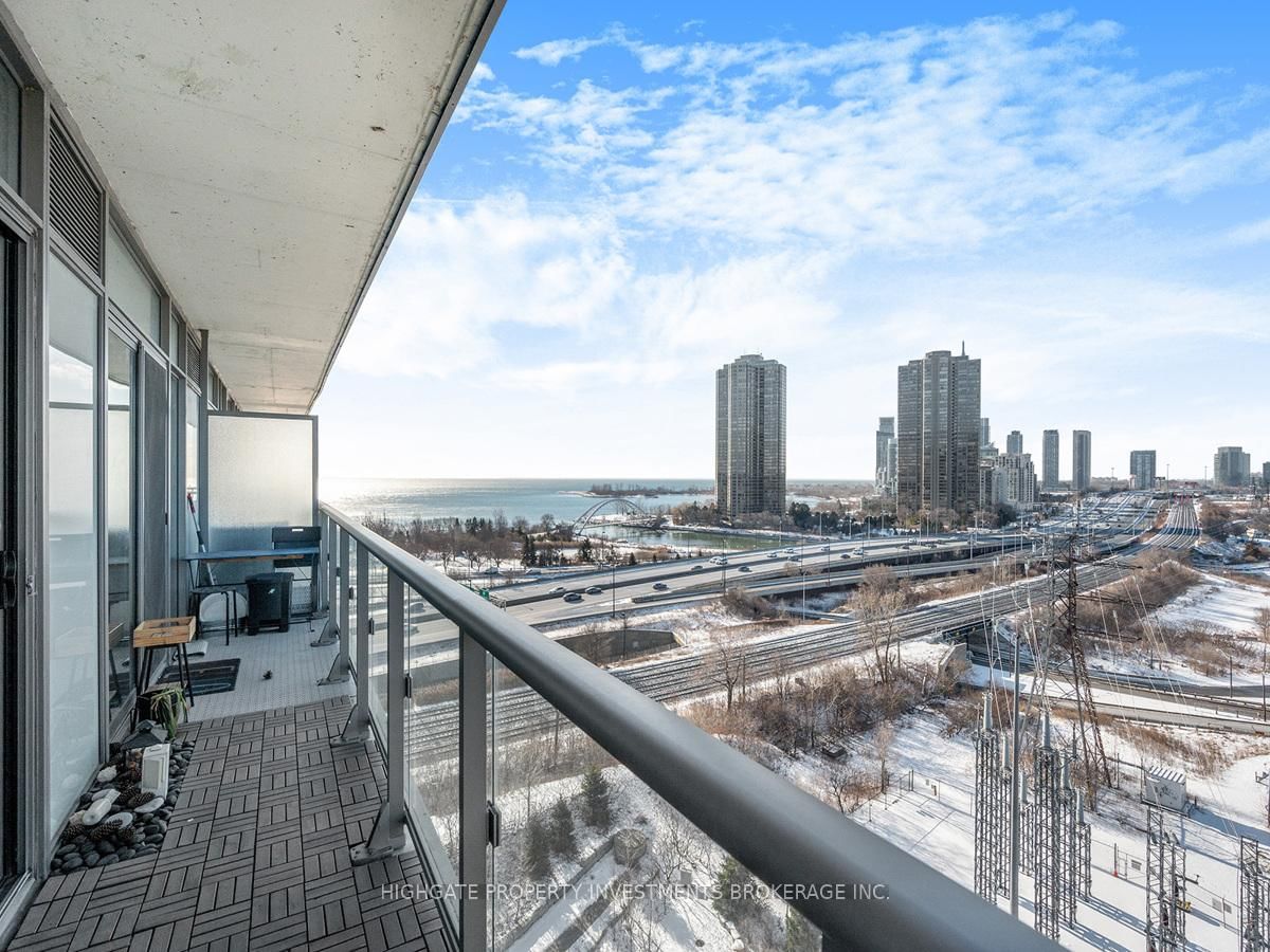 105 The Queensway, unit 1205 for rent