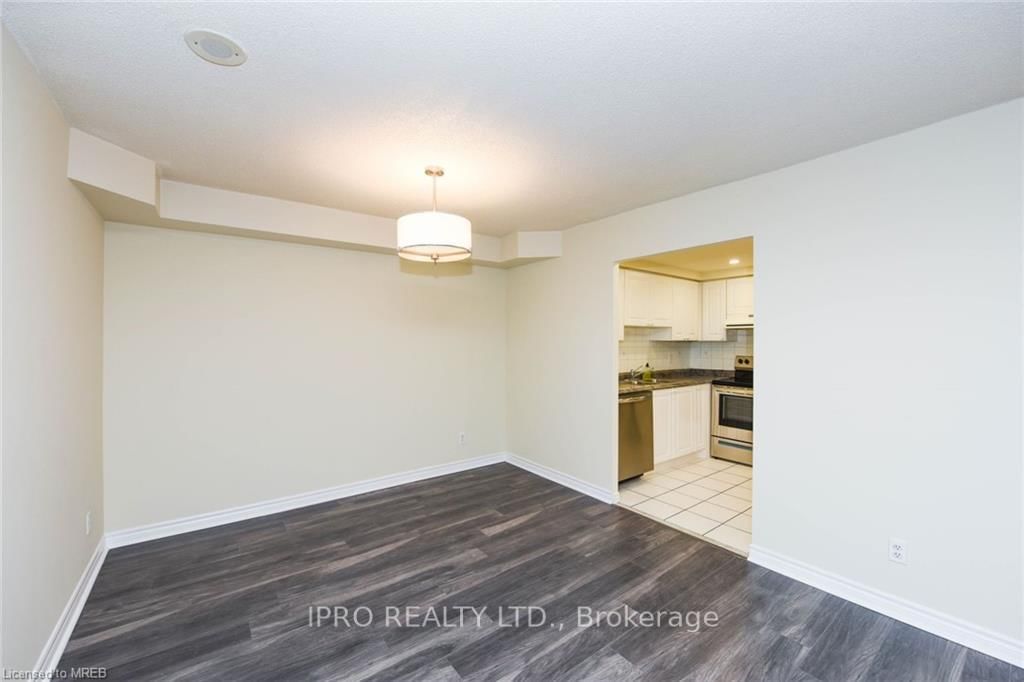 135 Hillcrest Ave, unit 1706 for rent