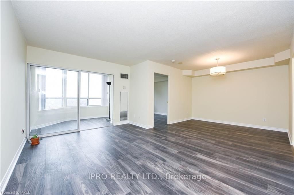 135 Hillcrest Ave, unit 1706 for rent