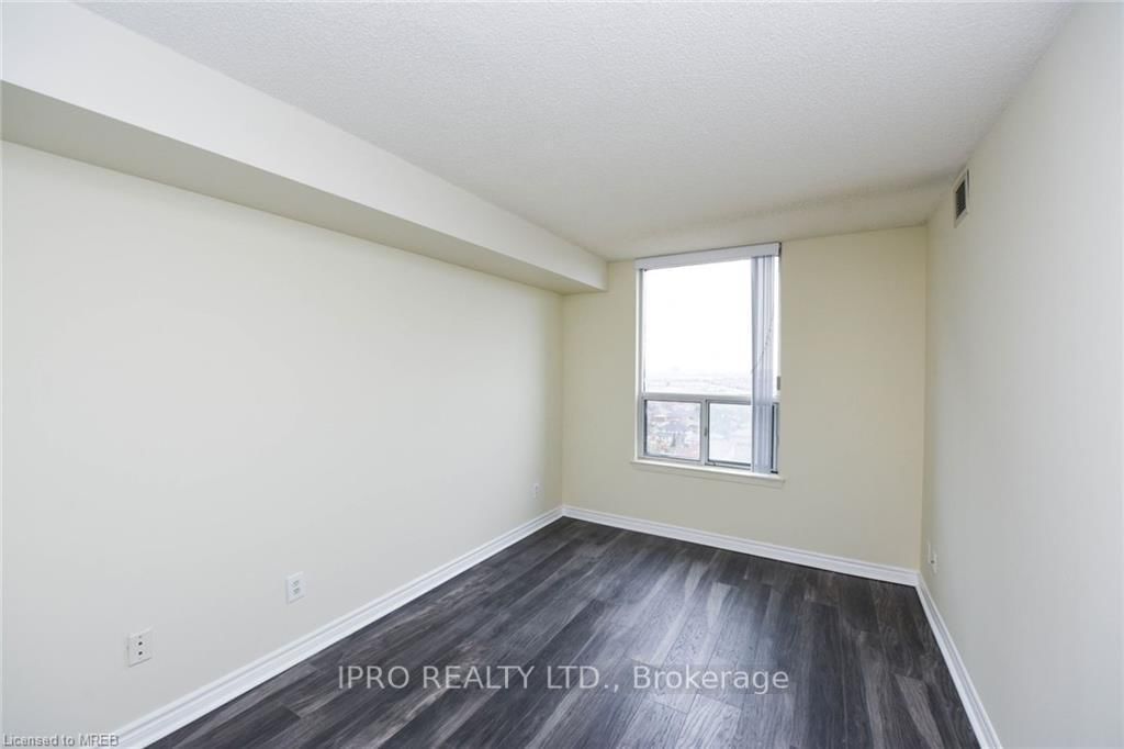 135 Hillcrest Ave, unit 1706 for rent