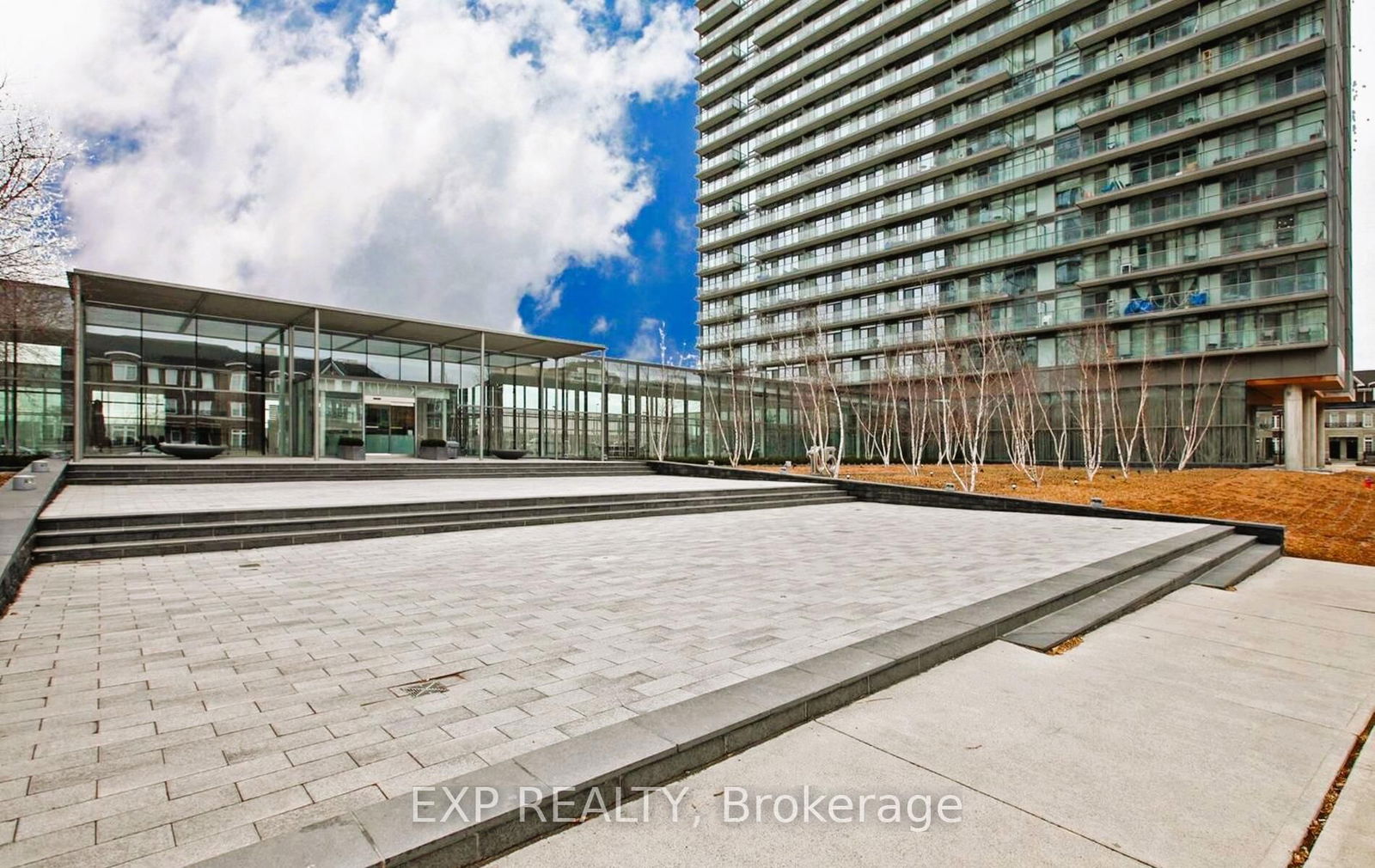 105 The Queensway Ave, unit 2104 for rent