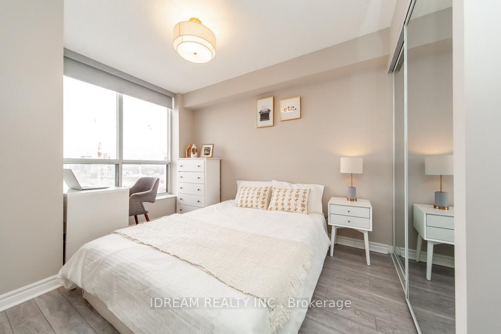 5229 Dundas St W, unit 907 for sale