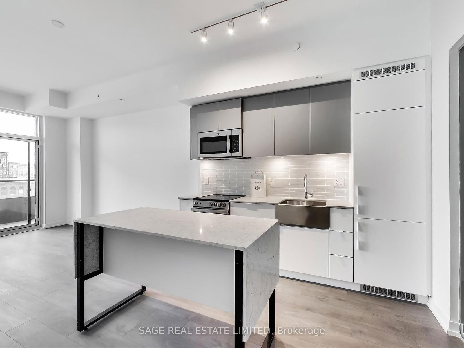 270 Dufferin St, unit 924 for rent