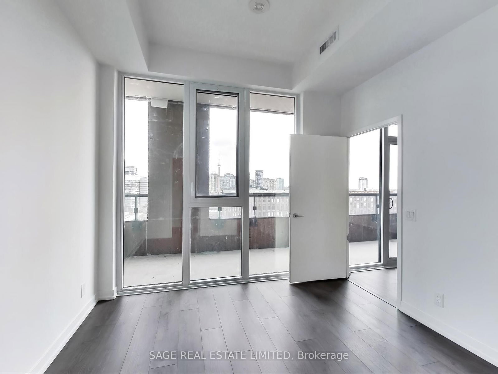 270 Dufferin St, unit 924 for rent