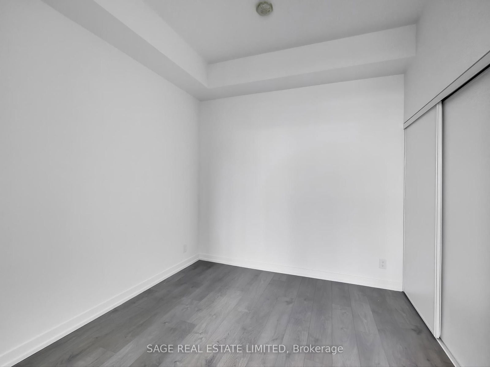 270 Dufferin St, unit 924 for rent