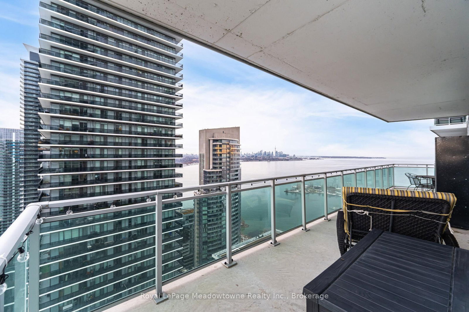 33 Shore Breeze Dr, unit 3504 for sale