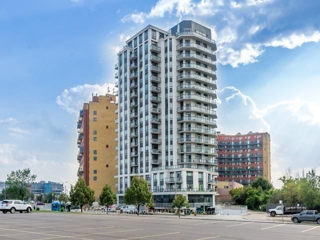 840 Queens Plate Dr, unit 1412 for rent