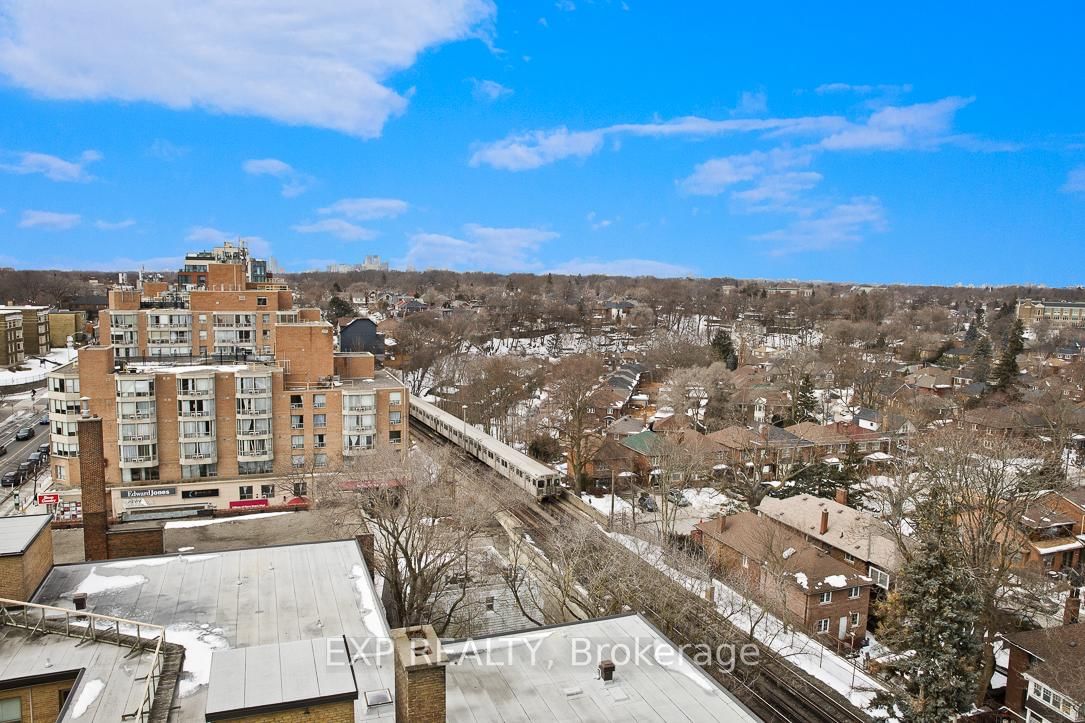 1990 Bloor St, unit 901 for sale