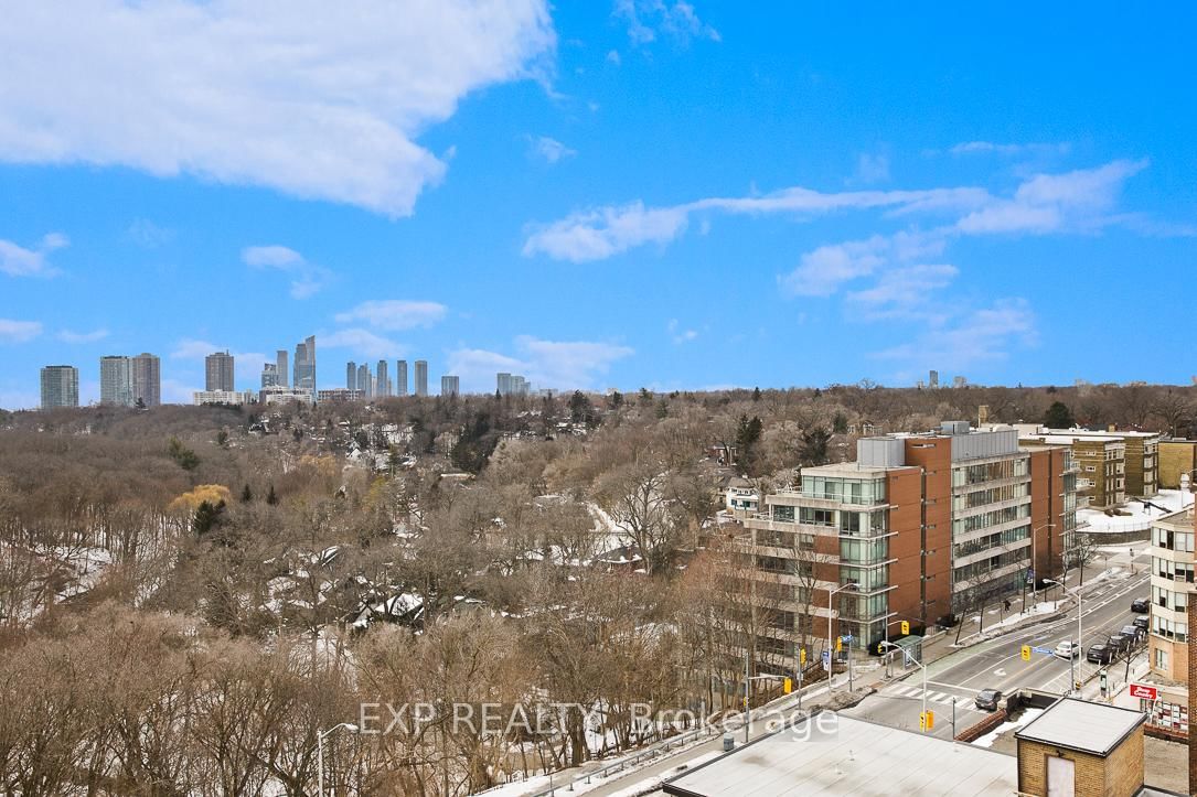 1990 Bloor St, unit 901 for sale