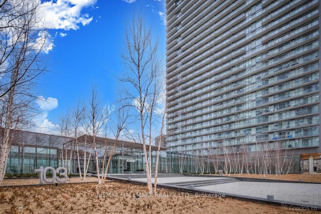 103 The Queensway Ave, unit 413 for sale