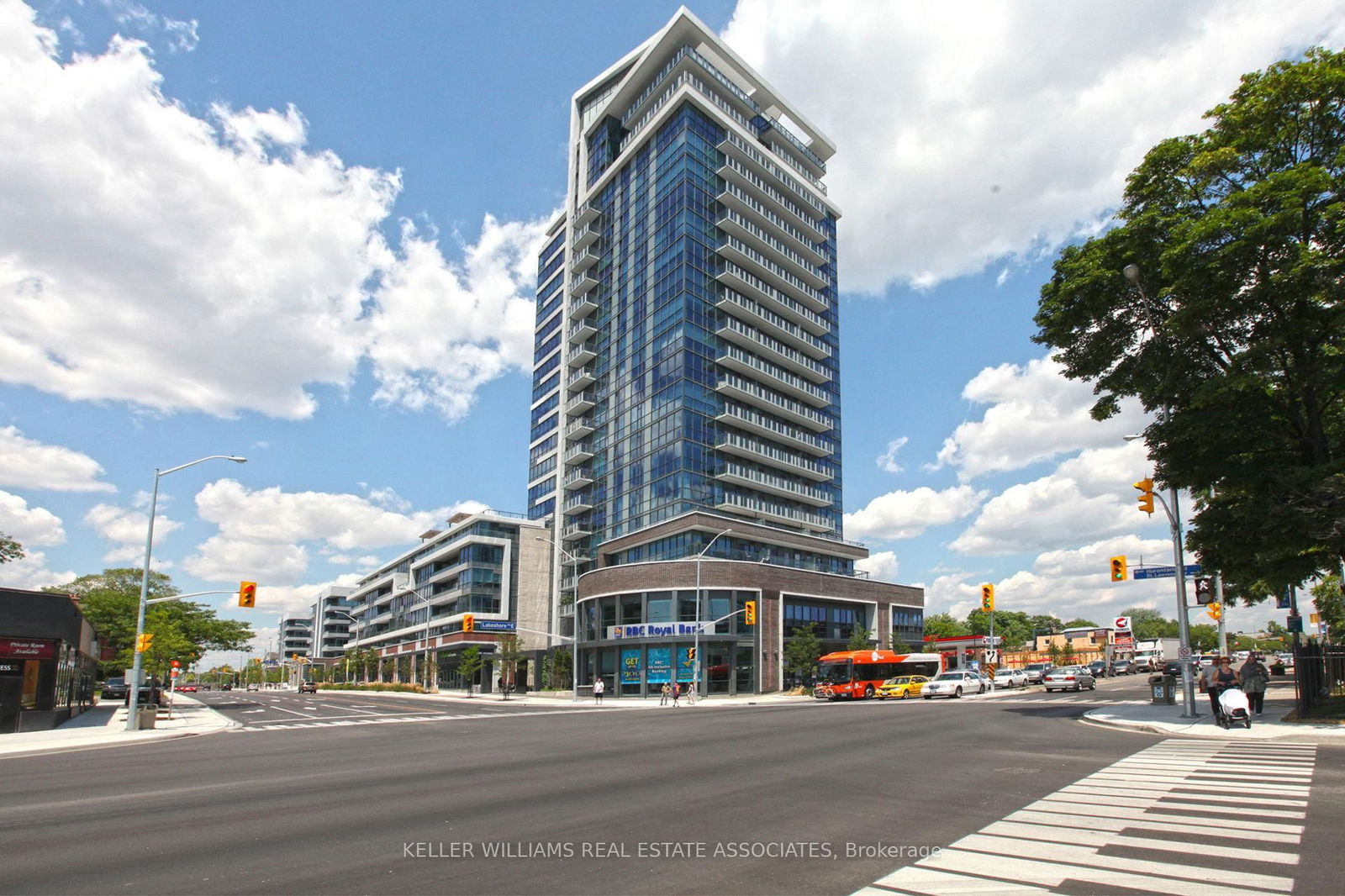 1 Hurontario St, unit 609 for sale