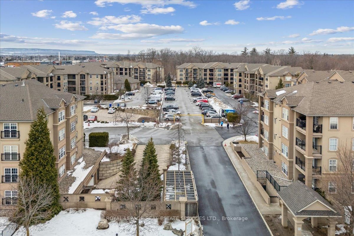 2055 Appleby Line N, unit 306 for sale