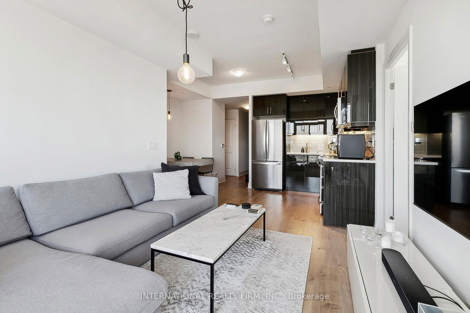 17 Zorra St, unit 1403 for rent