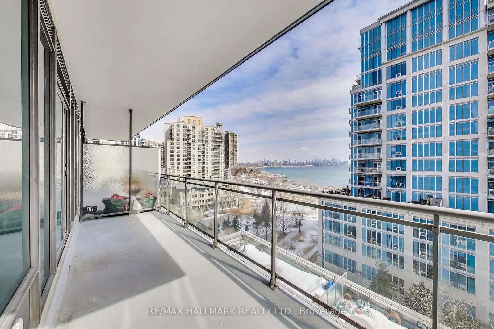 2119 Lake Shore Blvd W, unit 809 for rent