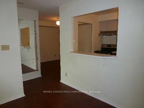 2261 Lake Shore Blvd W, unit 906 for rent