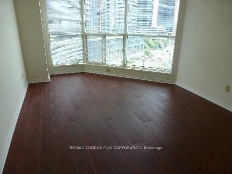 2261 Lake Shore Blvd W, unit 906 for rent