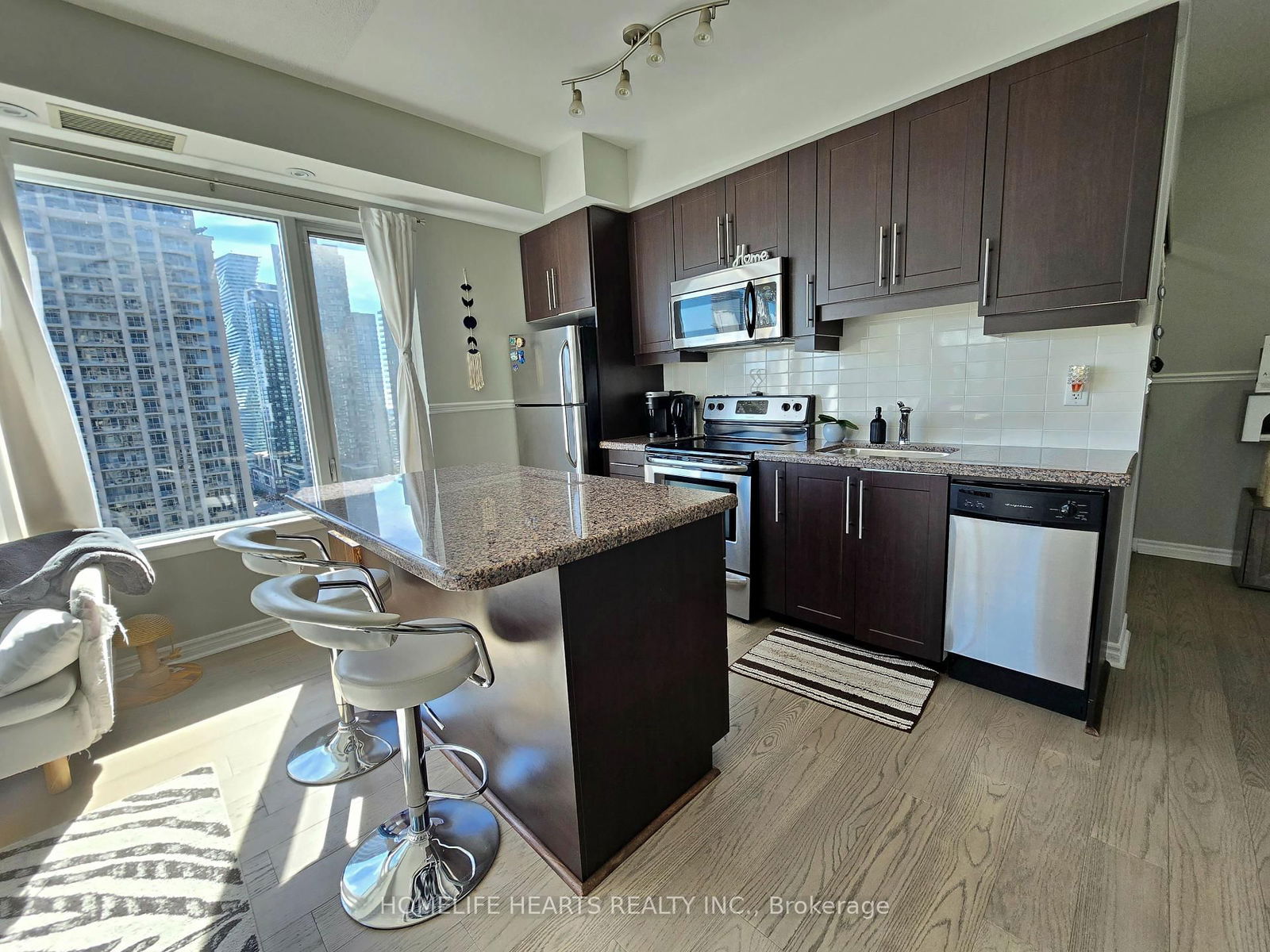 385 Prince Of Wales Dr, unit 2005 for rent