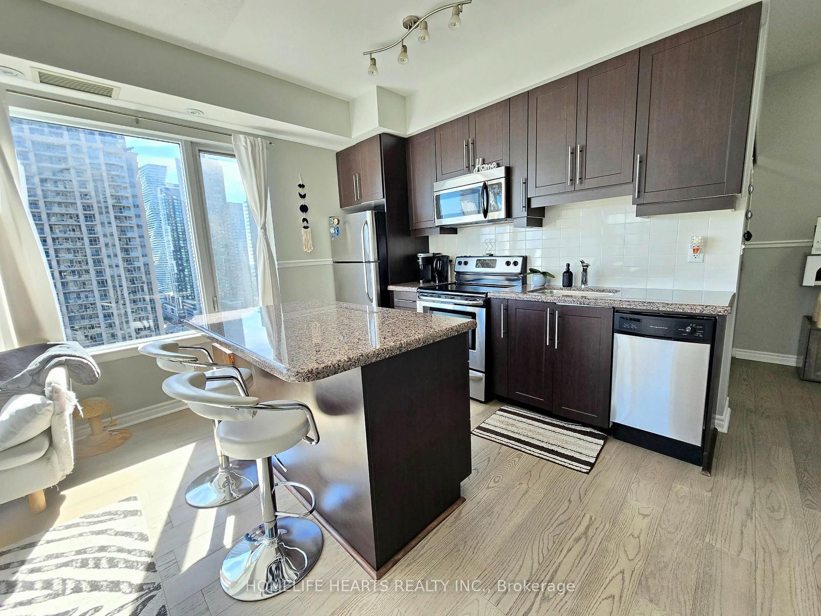 385 Prince Of Wales Dr, unit 2005 for rent