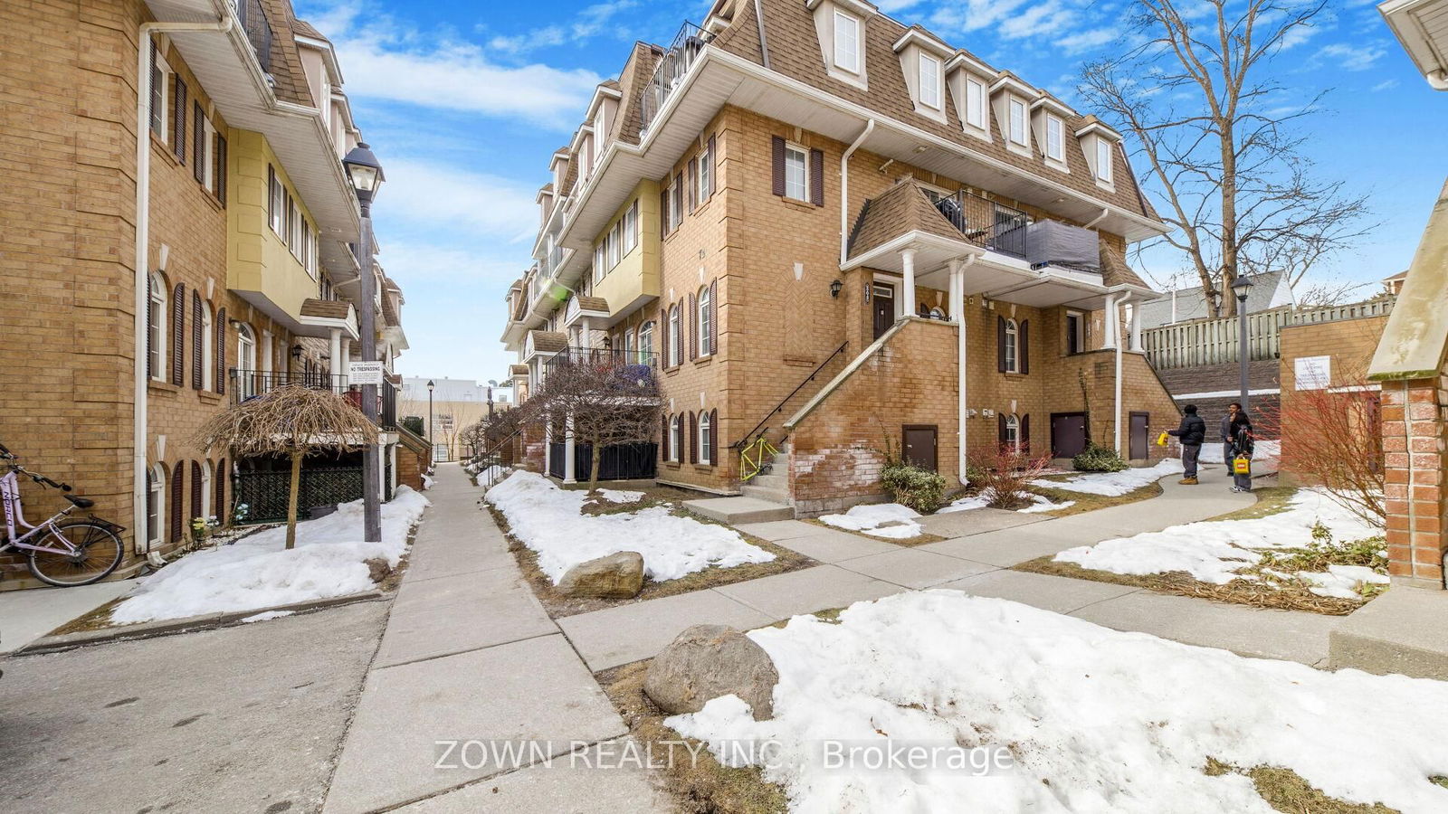 Sidney Belsey Crescent Townhomes, York Crosstown, Toronto