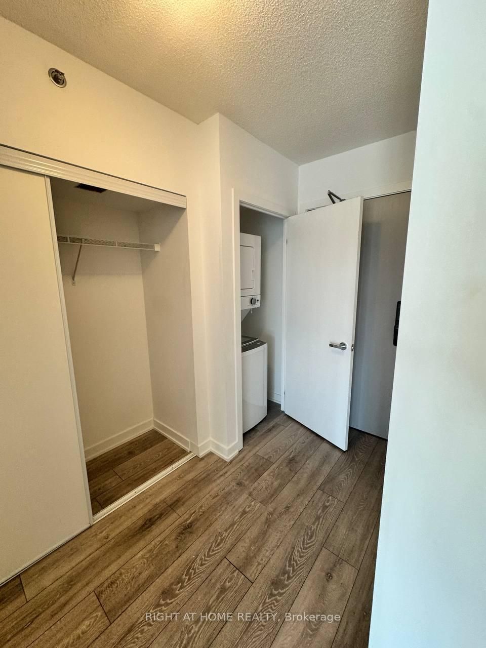 3200 Dakota Common, unit B916 for sale