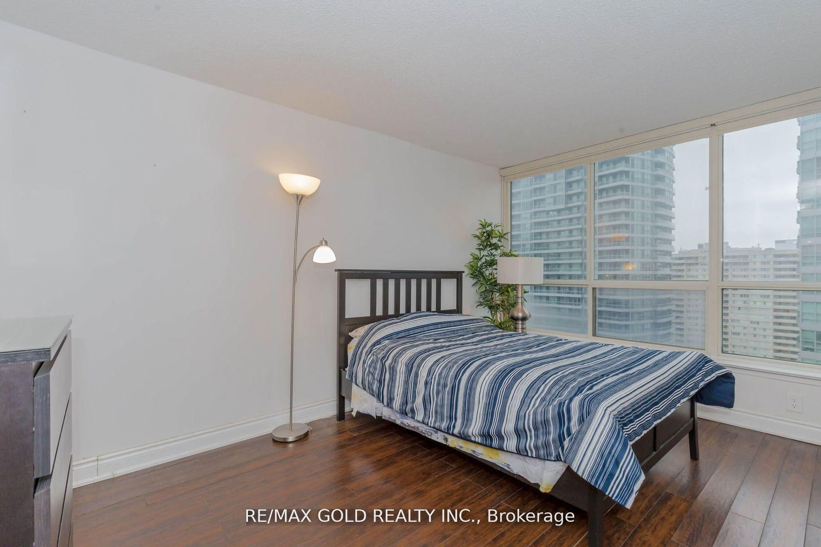 55 Elm Dr, unit 1710 for sale