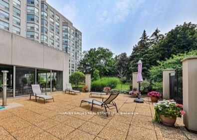 1700 The Collegeway, unit 605 for sale