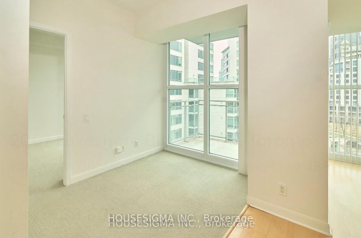 2067 Lakeshore Blvd W, unit 506 for rent