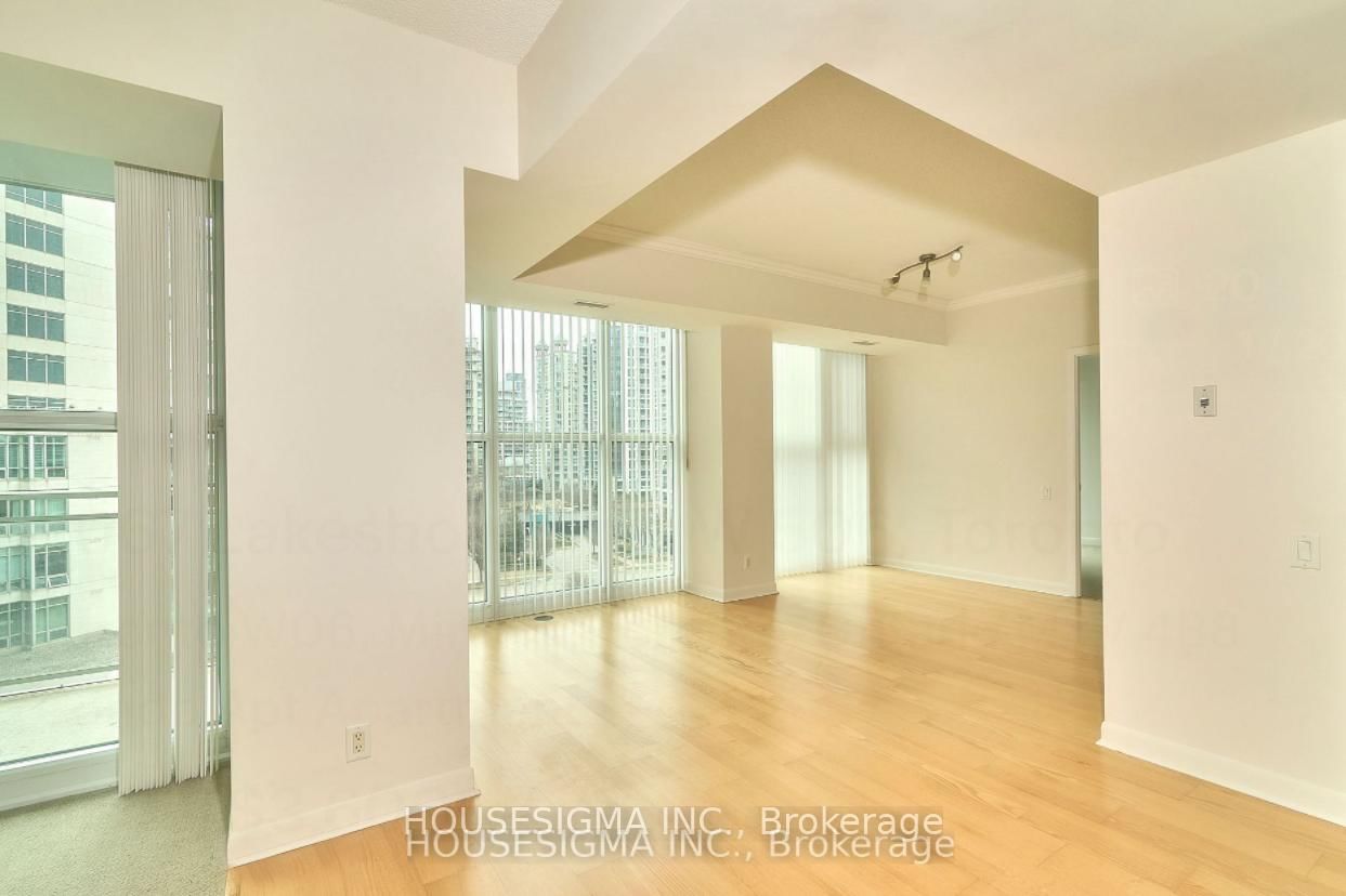 2067 Lakeshore Blvd W, unit 506 for rent