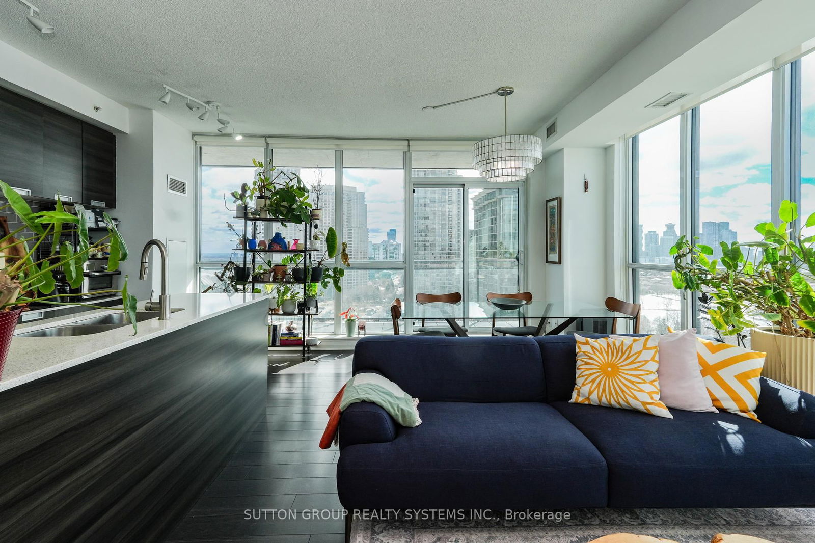 75 Eglinton Ave, unit 1304 for rent