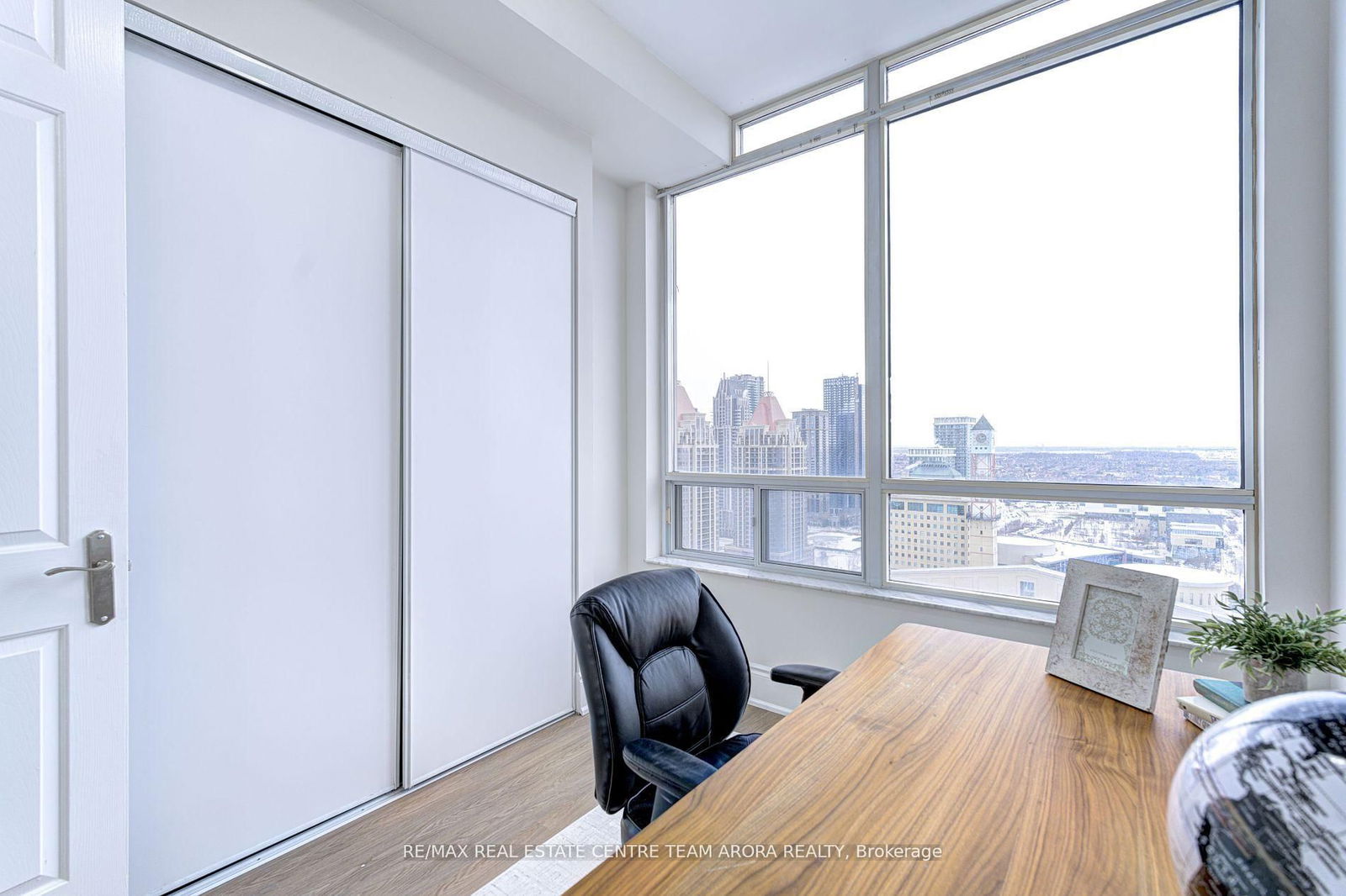 3888 Duke Of York Blvd, unit Ph19 for sale