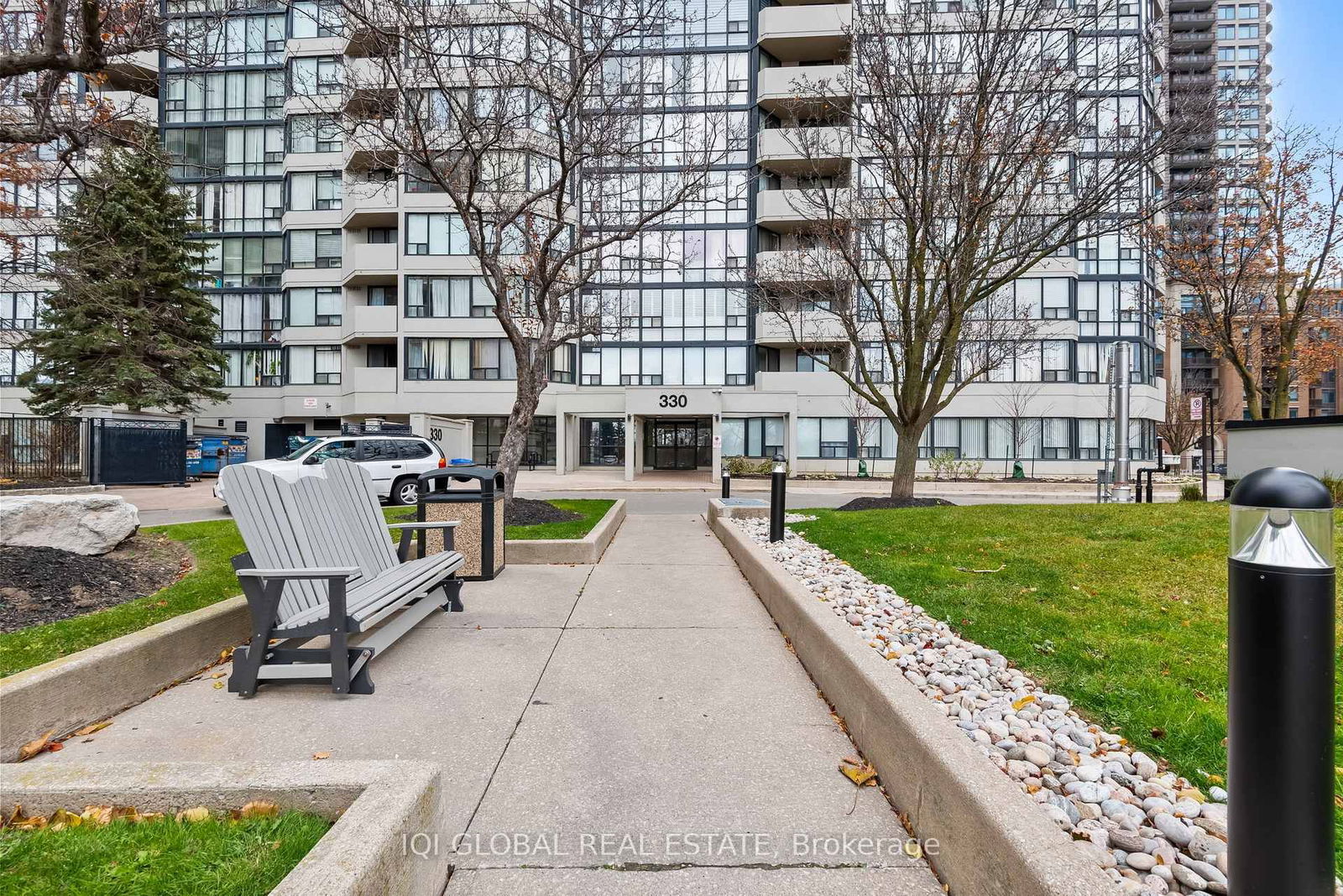 330 Rathburn Rd, unit 1205 for sale