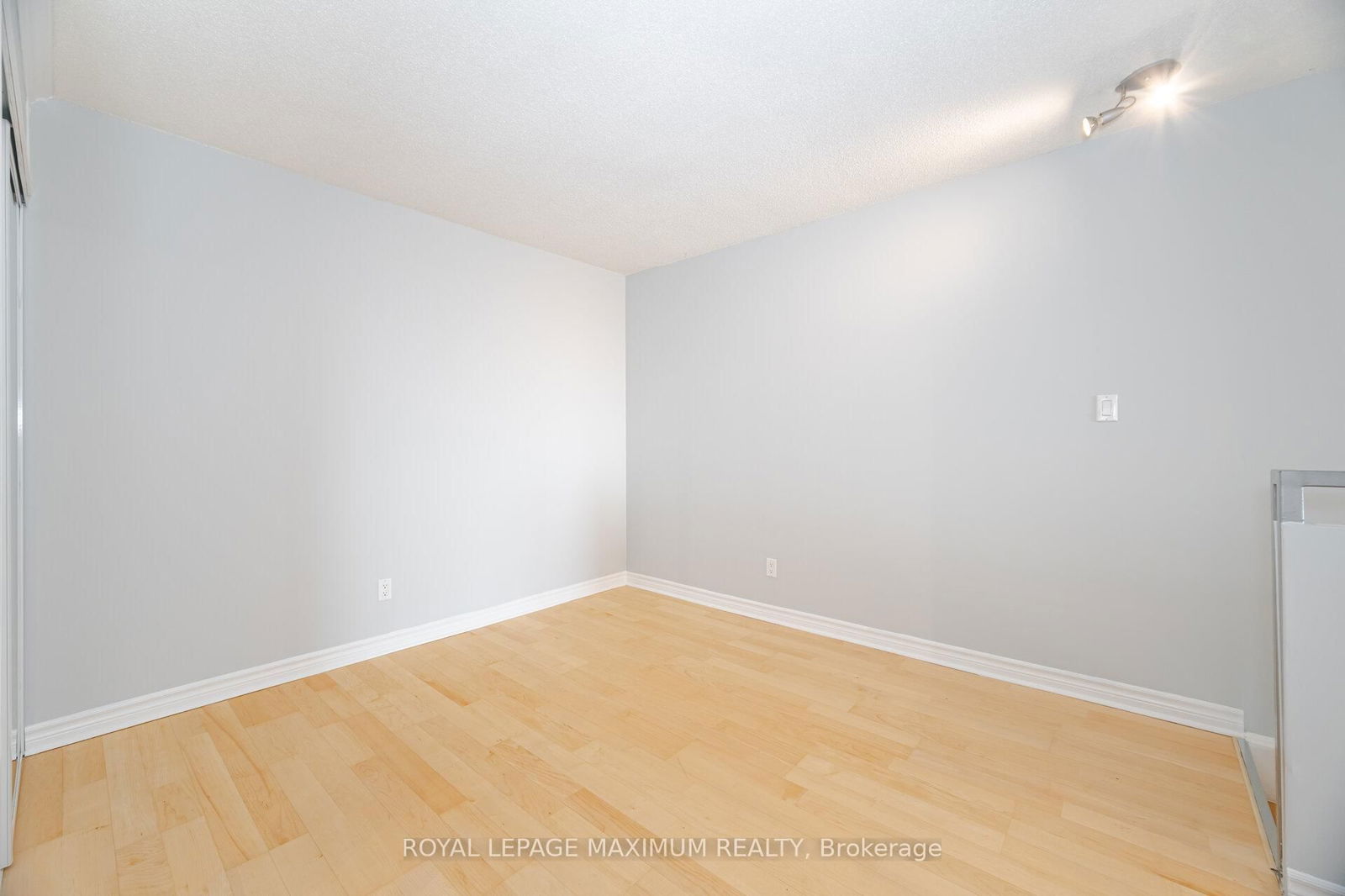 200 Manitoba St, unit 508 for rent