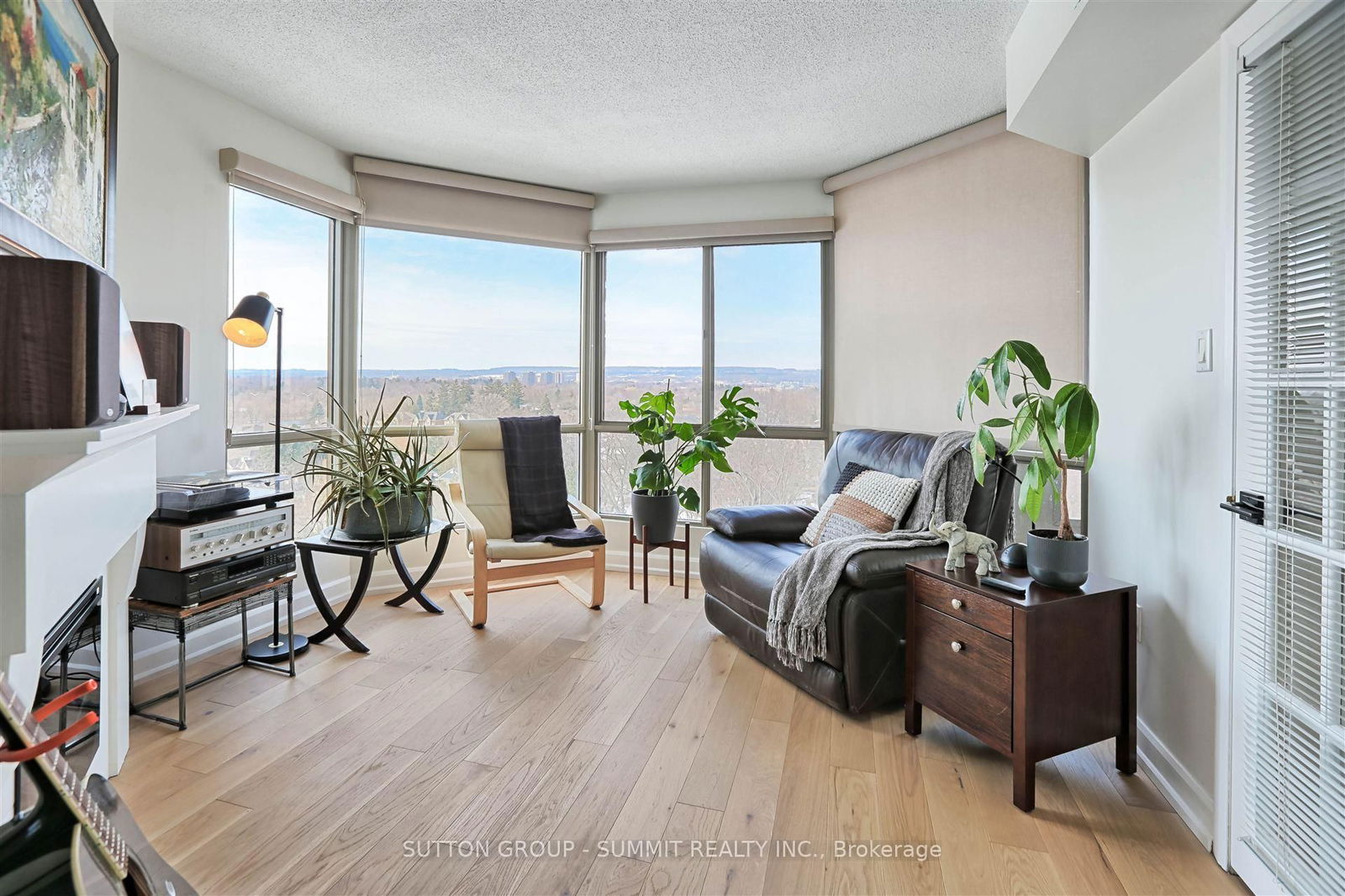 1201 North Shore Blvd E, unit 1002 for sale