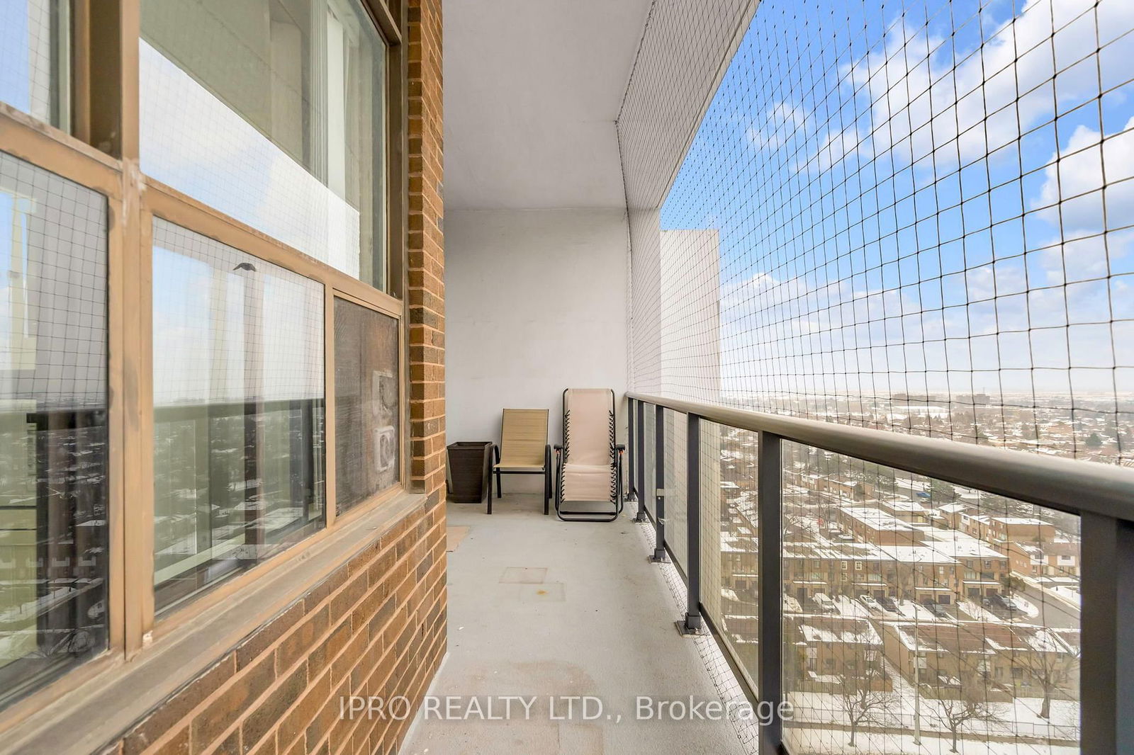 21 Knightsbridge Rd, unit 1903 for sale