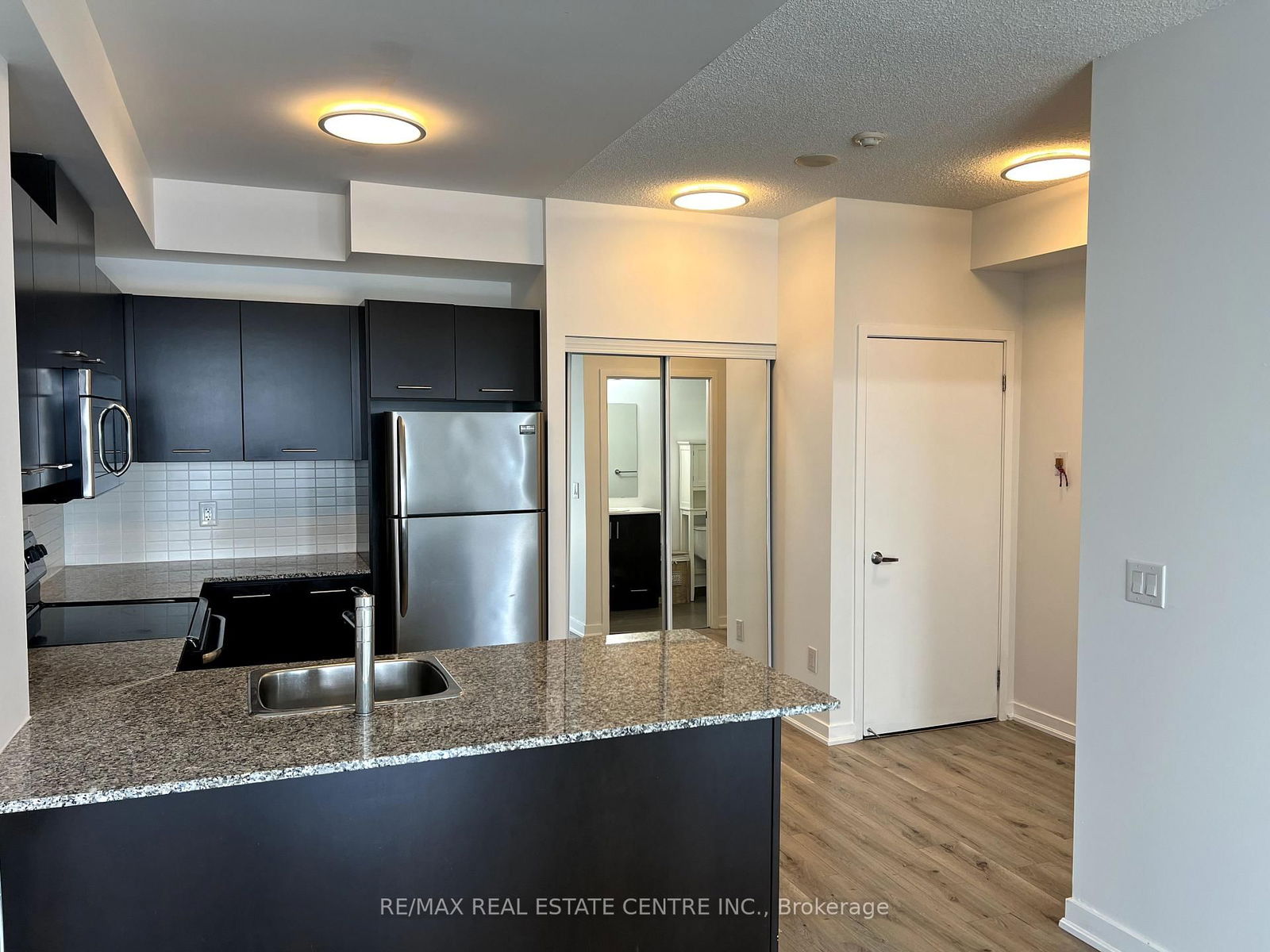 365 Prince Of Wales Dr, unit 1006 for rent