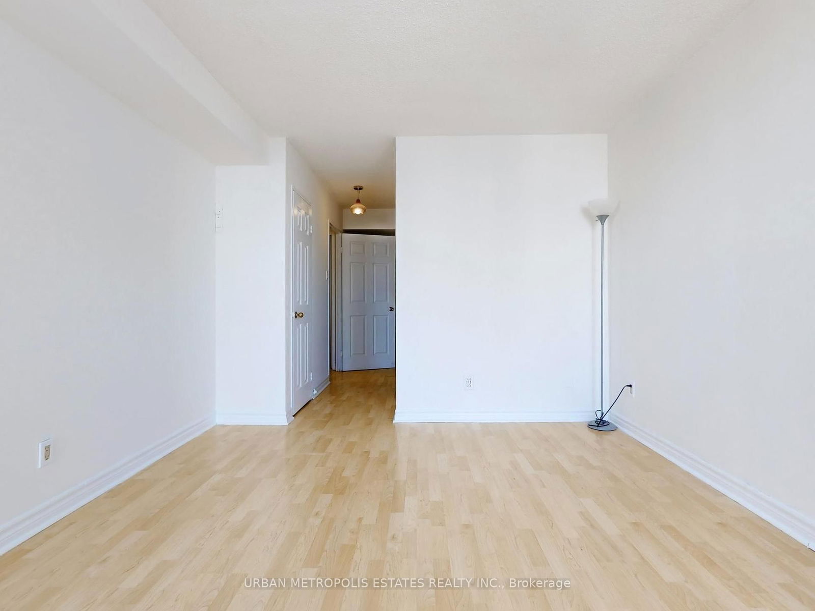 4450 Tucana Crt W, unit 1806 for rent