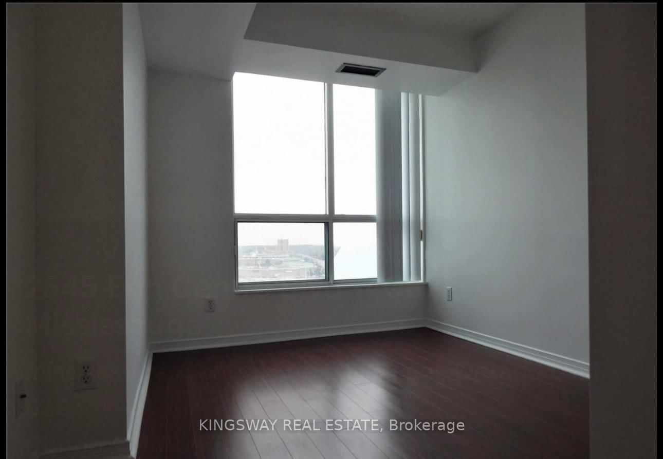 2545 Erin Centre Blvd, unit 1408 for rent