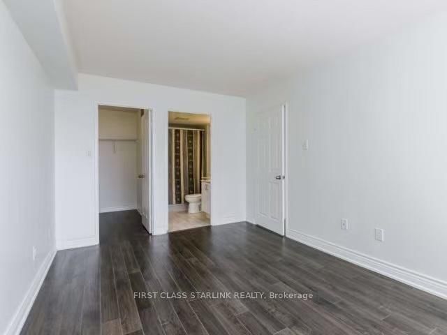 285 Enfield Pl, unit 908 for rent