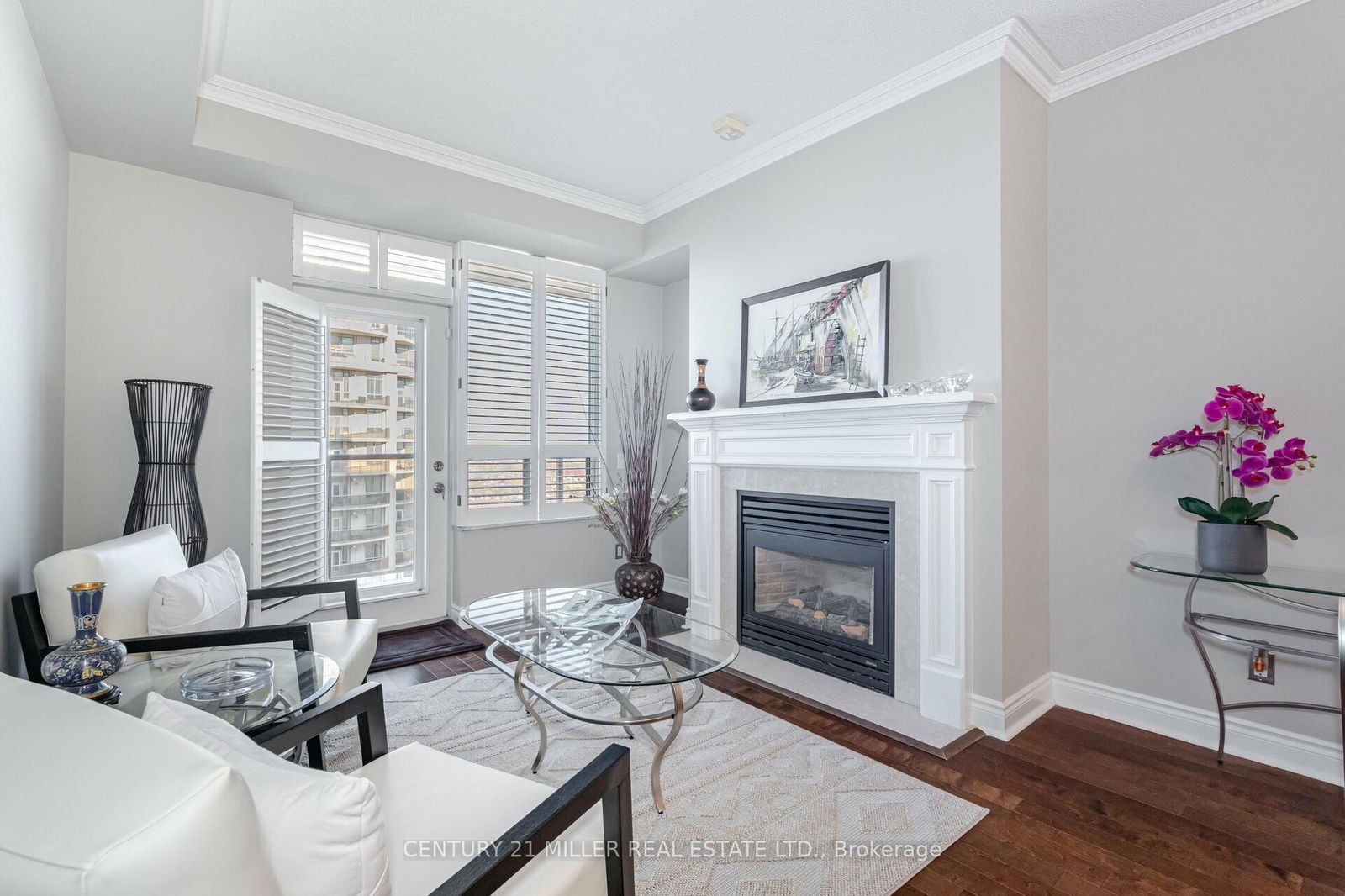 25 Kingsbridge Garden Circ, unit 3013 for rent