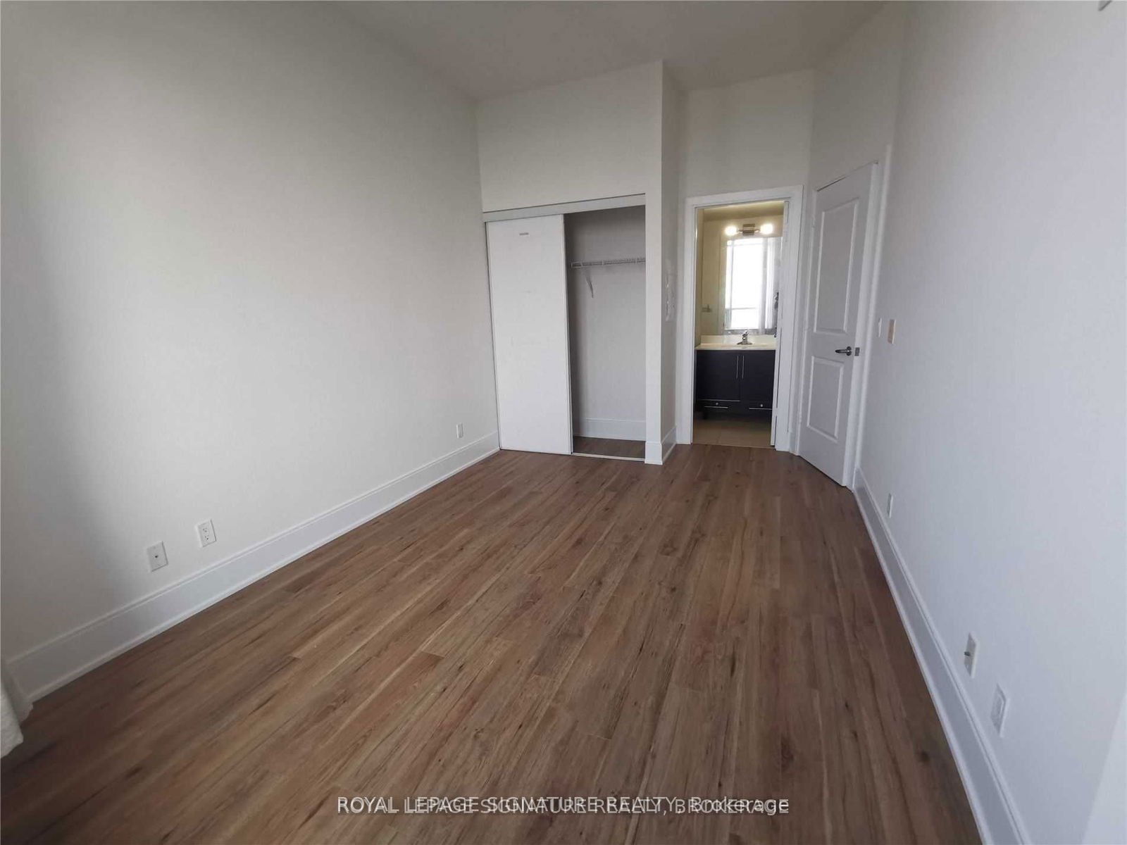 330 Burnhamthorpe Rd W, unit Ph01 for rent