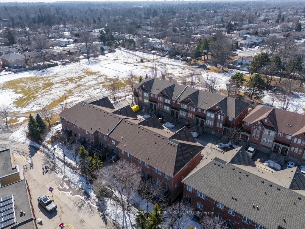 230 Paisley Boulevard West Townhomes, Mississauga, Toronto