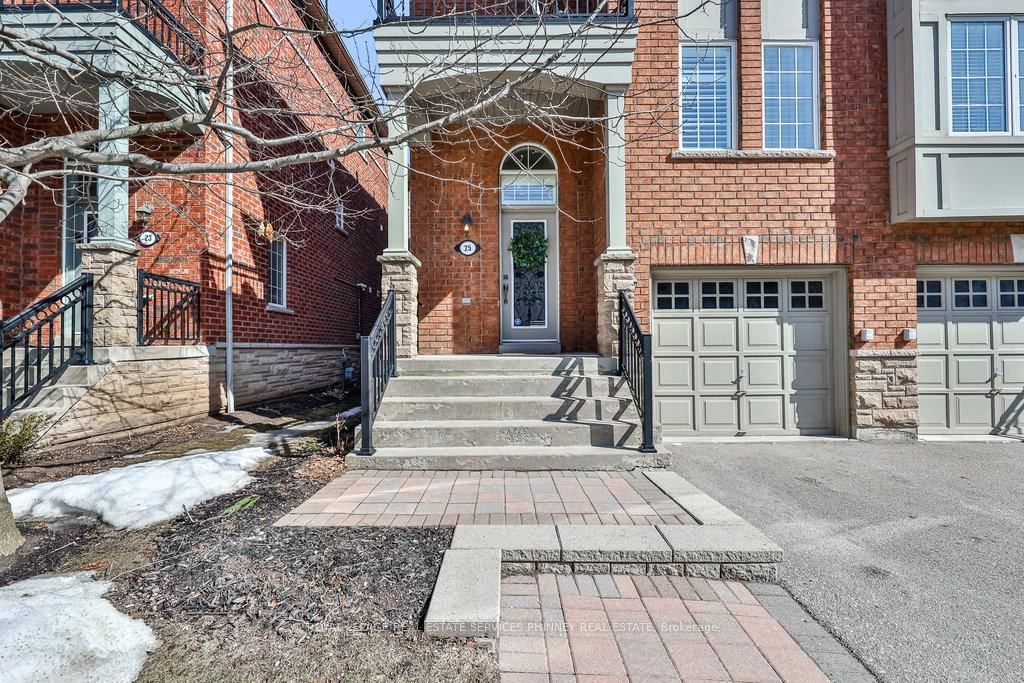 230 Paisley Boulevard West Townhomes, Mississauga, Toronto