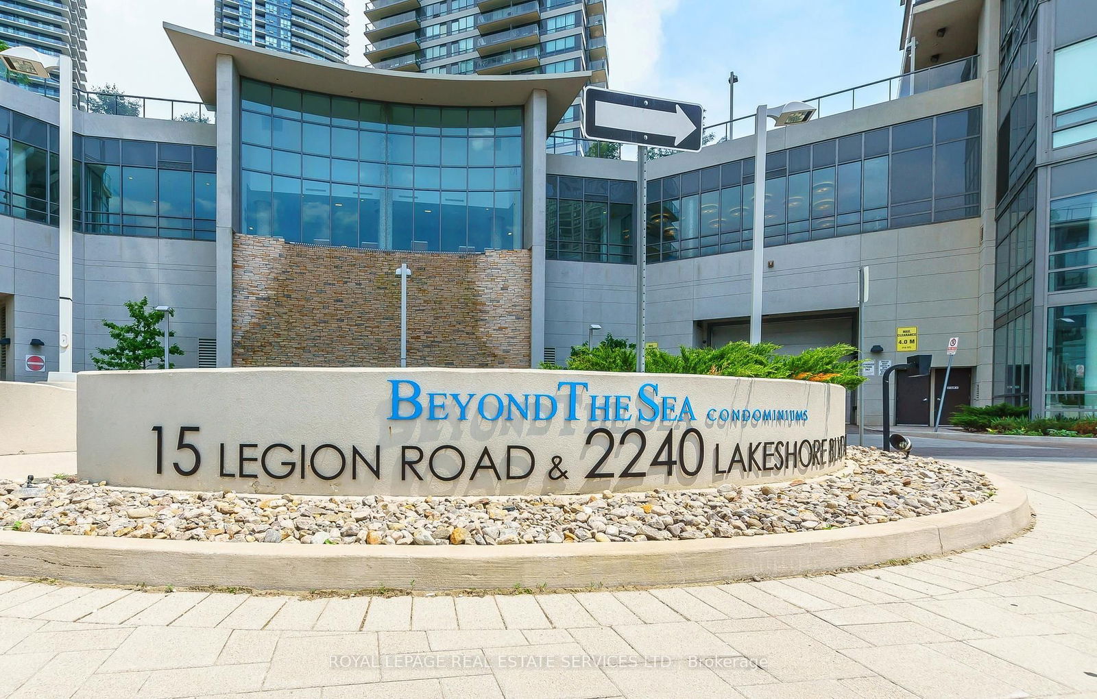 15 Legion Rd, unit 1807 for sale