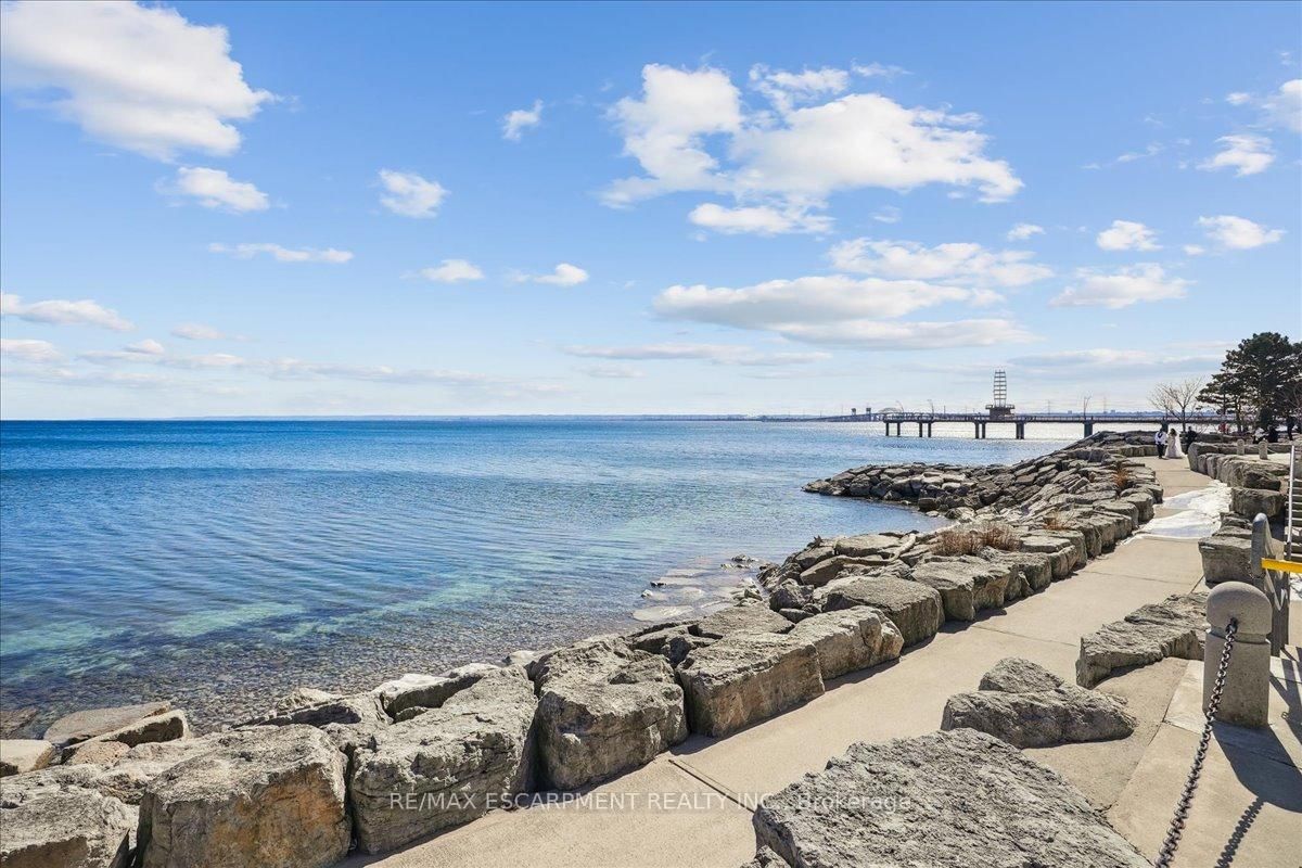 Bridgewater Residences On The Lake, Burlington, Toronto