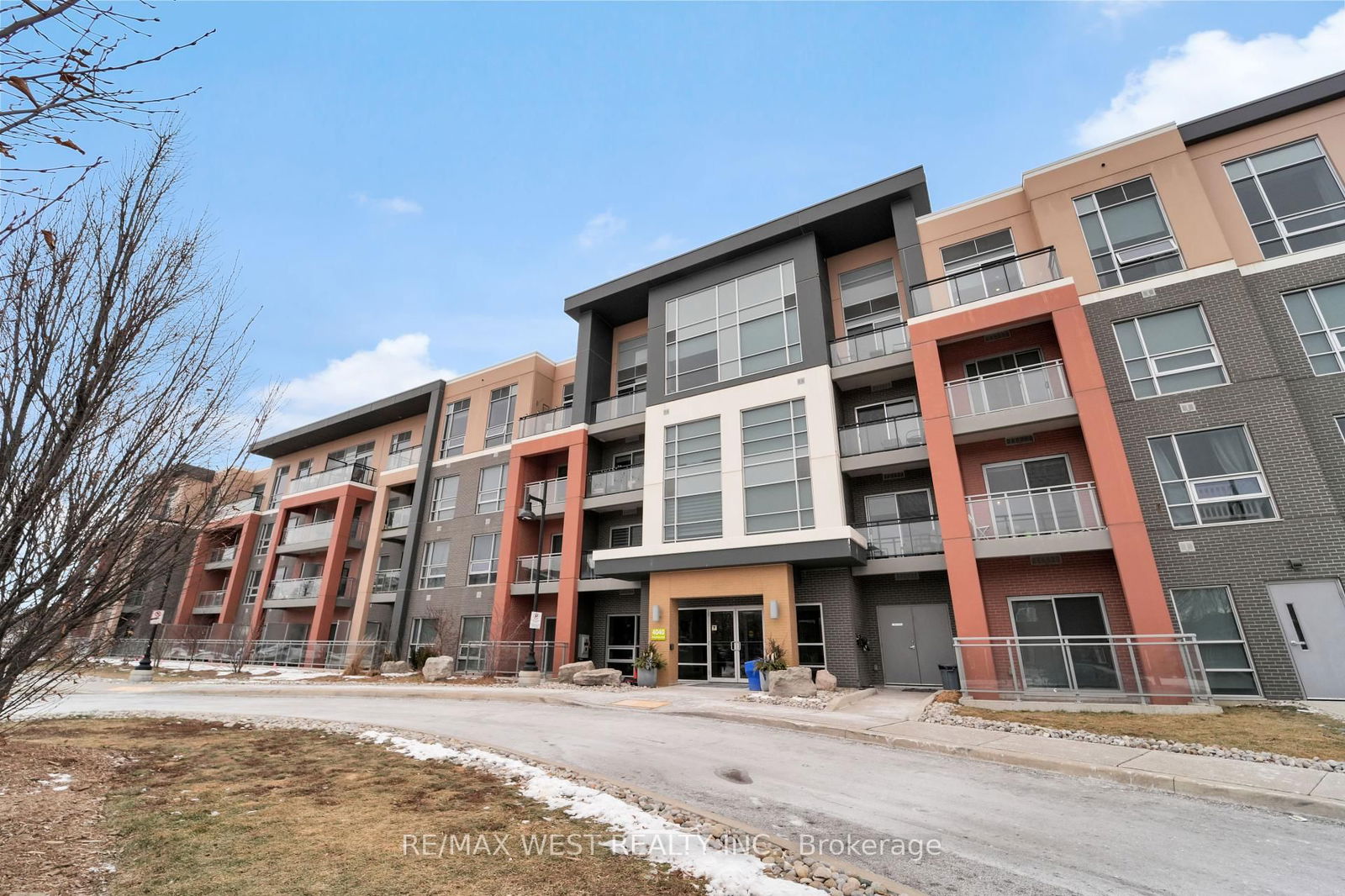 4040 UPPER MIDDLE Rd, unit 214 for sale