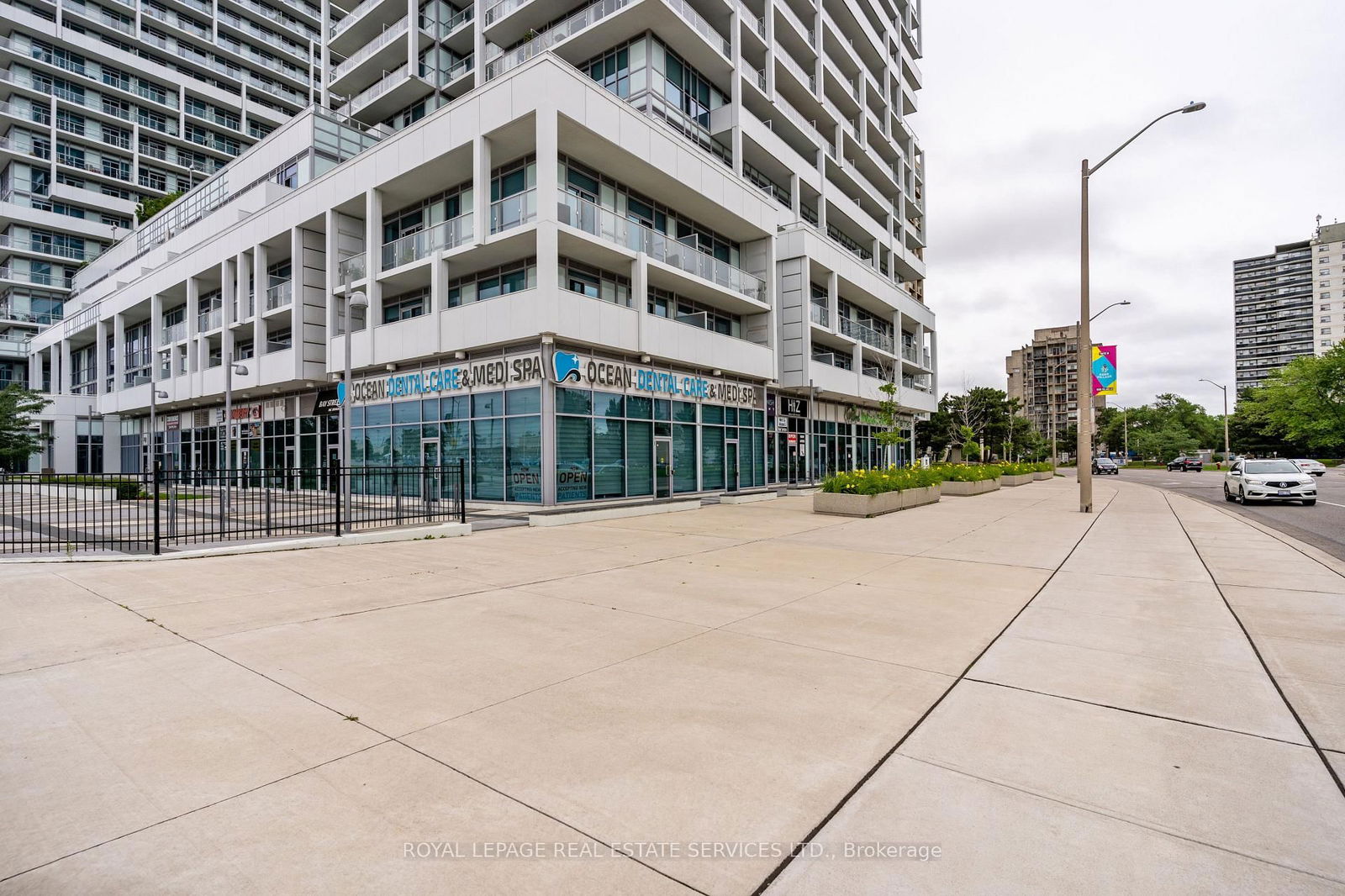 55 Speers Rd, unit 612 for sale