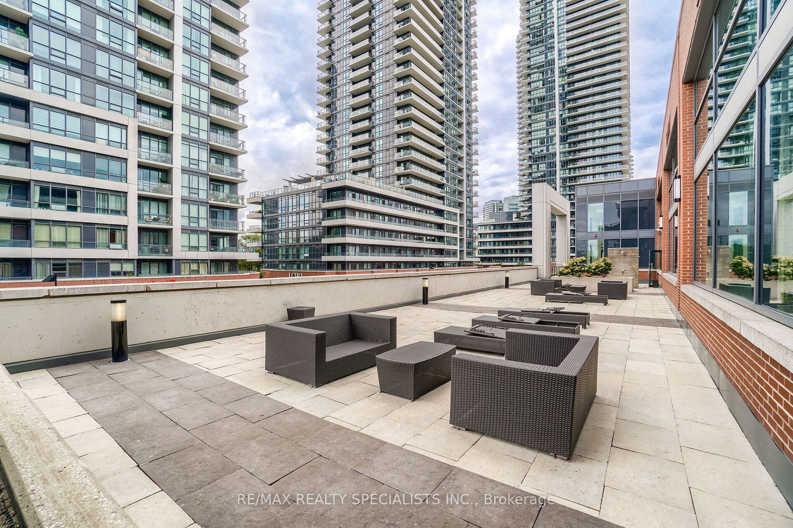 2212 Lakeshore Blvd W, unit 2910 for sale