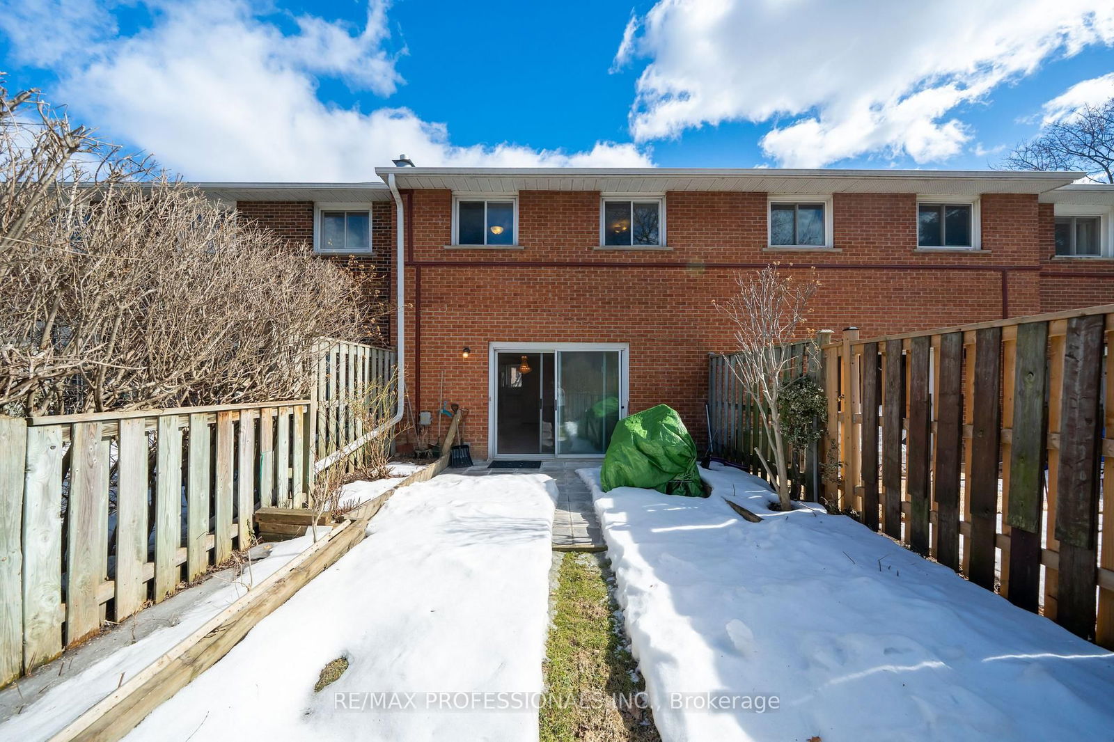 19 Centennial Park Road Townhouses, Etobicoke, Toronto