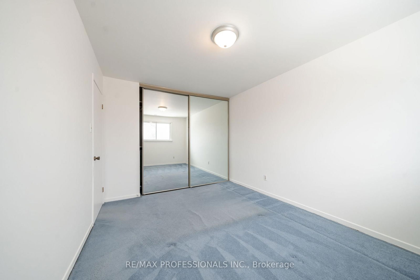 580 Renforth Dr, unit 52 for sale