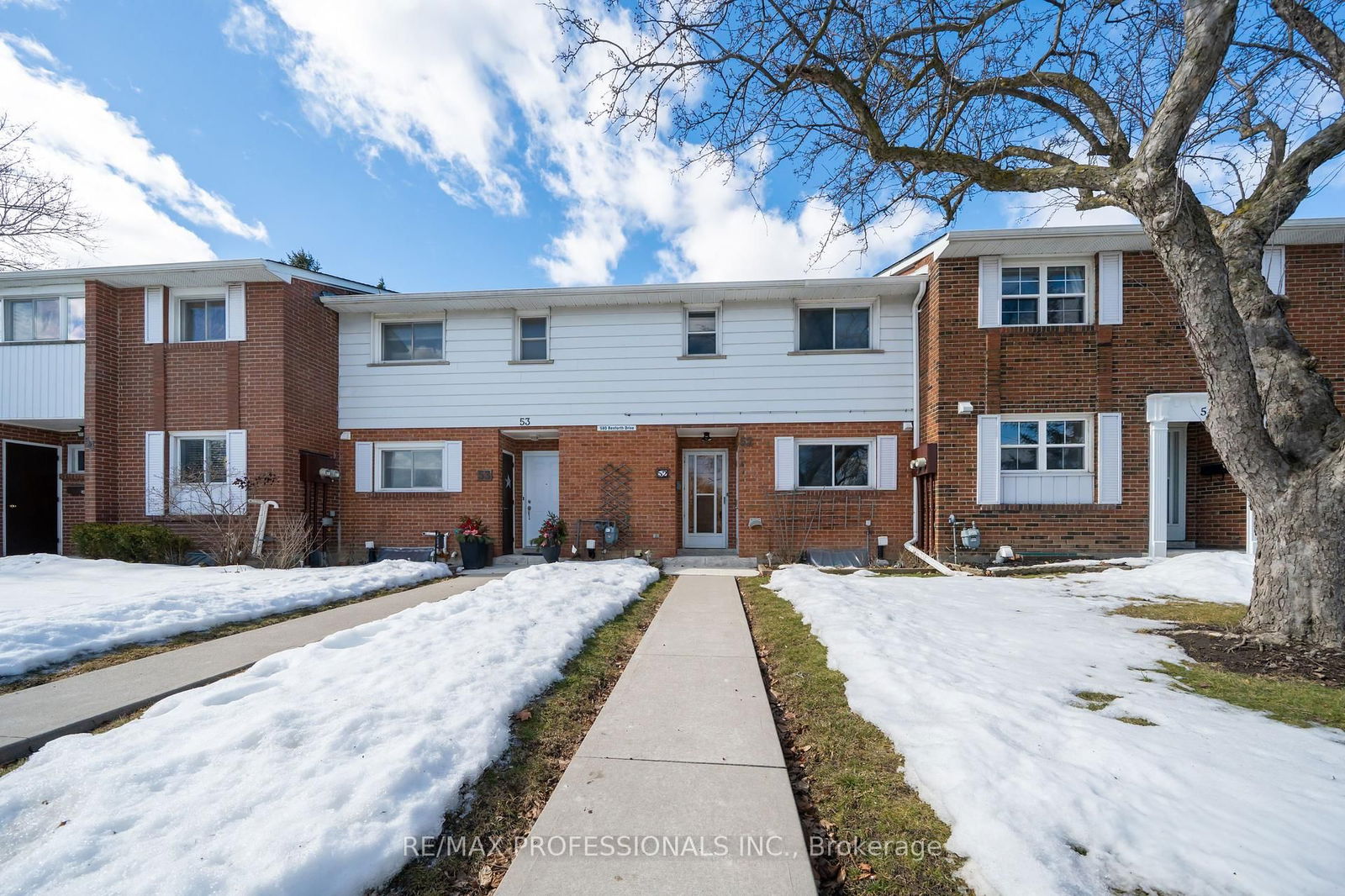 19 Centennial Park Road Townhouses, Etobicoke, Toronto